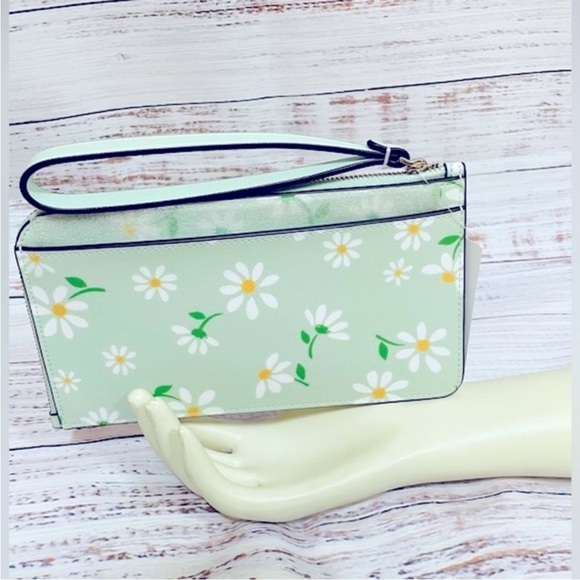 NWT Kate Spade Lucy Day Tripper Daisy floral Medium L-Zip Wristlet - Picture 5 of 6